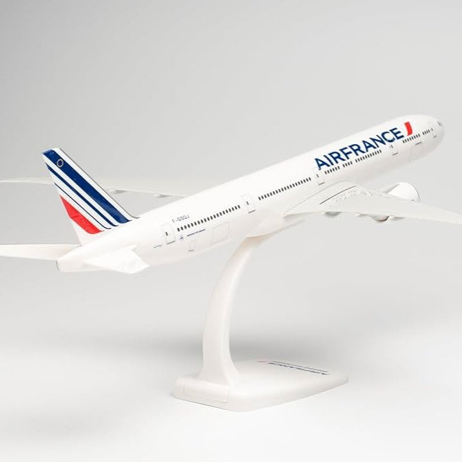 B777