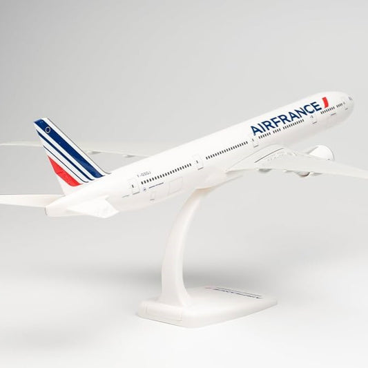 B777